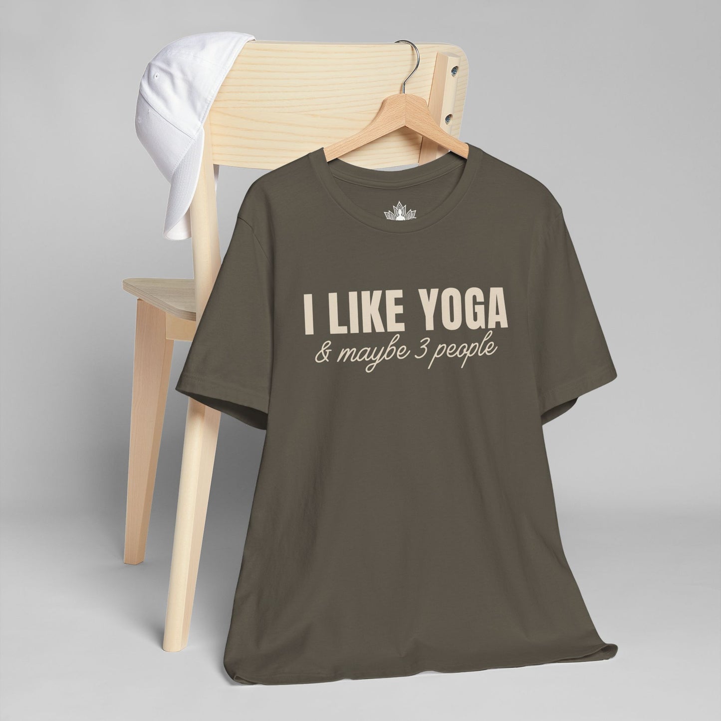 I Like Yoga & Maybe 3 People - Funny Men Tee