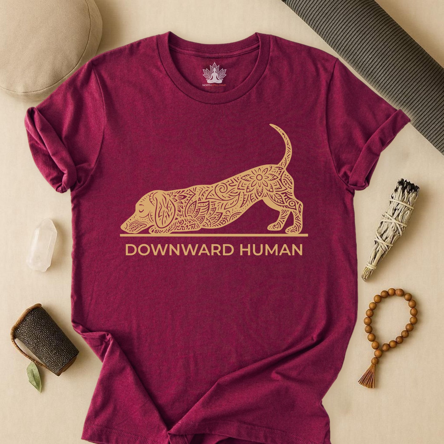 Teckel mandala 'Downward Human' - Chien Saucisse