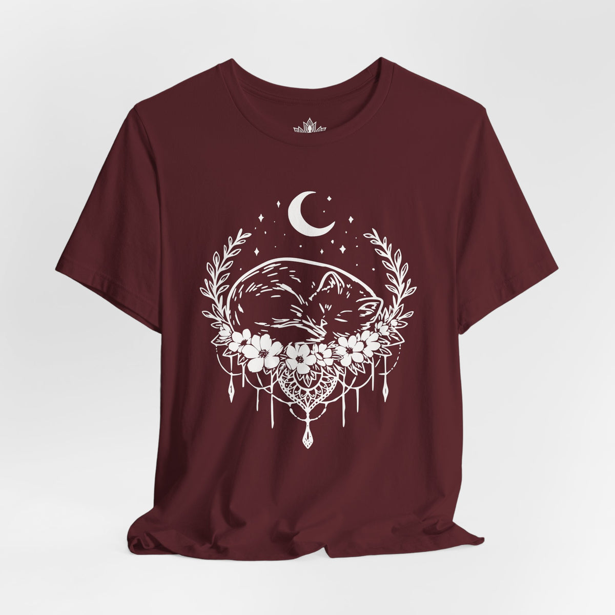 Chat endormi sous la lune
